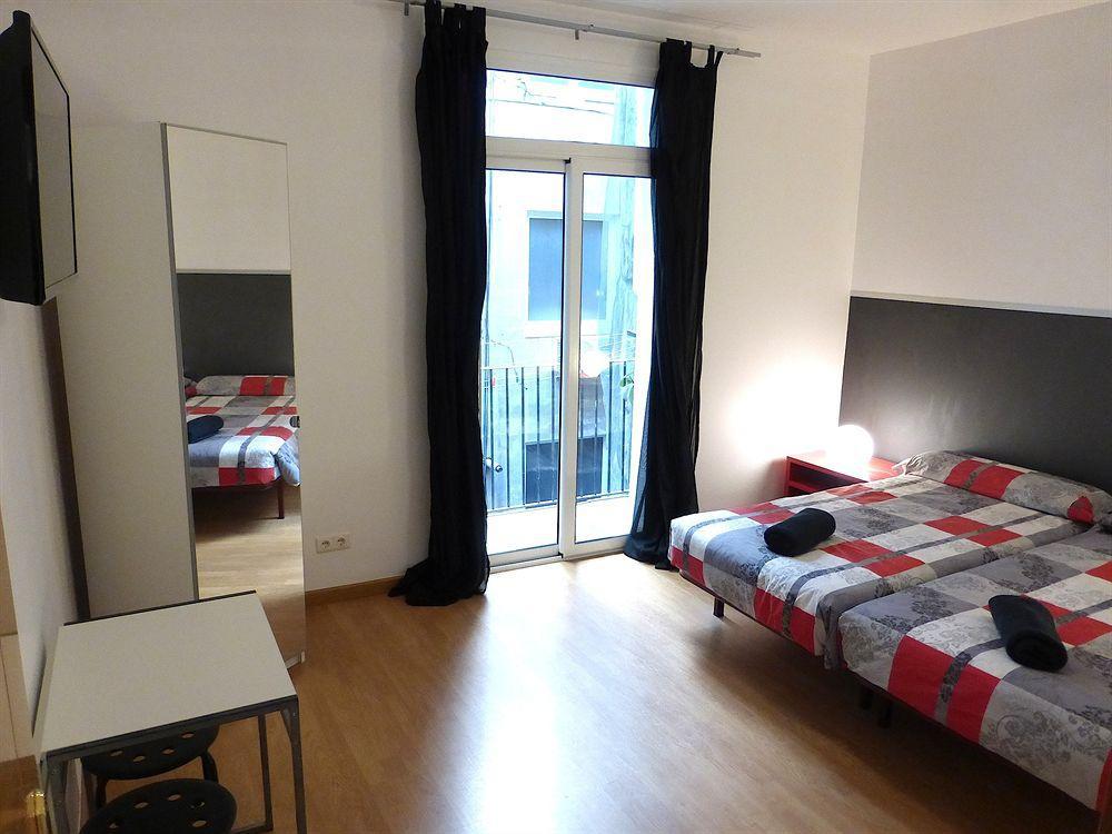 Super Balmes Guest House Barcelona Bagian luar foto