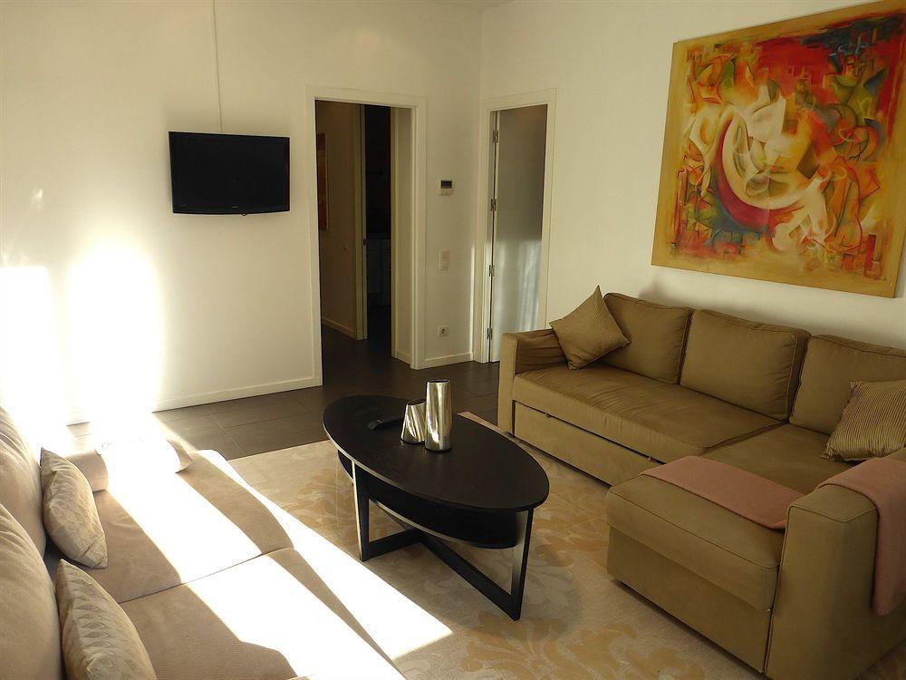 Super Balmes Guest House Barcelona Bagian luar foto