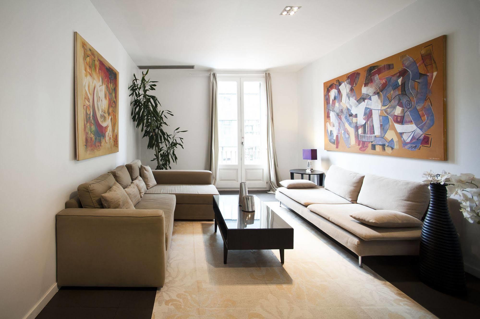 Super Balmes Guest House Barcelona Bagian luar foto
